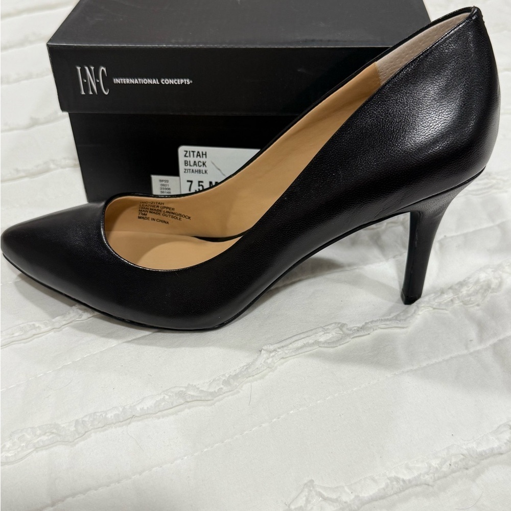 INC International Concepts Women's Black Pumps